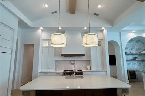 House in Sarasota, Florida 4 bedrooms, 425.03 sq.m. № 2205017 - photo 3
