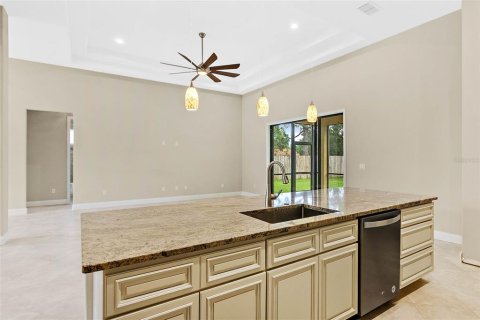 House in Palm Coast, Florida 3 bedrooms, 187.48 sq.m. № 1879521 - photo 17