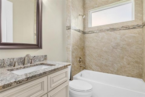 House in Palm Coast, Florida 3 bedrooms, 187.48 sq.m. № 1879521 - photo 8