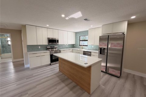 Villa ou maison à vendre à Melbourne, Floride: 4 chambres, 163.51 m2 № 2402871 - photo 6