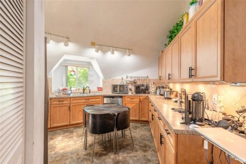 Купить виллу или дом в Делтона, Флорида 8 комнат, 246.66м2, № 1634228 - фото 13