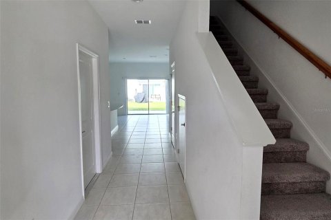 Townhouse in Davenport, Florida 3 bedrooms, 130.71 sq.m. № 2196648 - photo 3