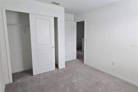 Townhouse in Davenport, Florida 3 bedrooms, 130.71 sq.m. № 2196648 - photo 23