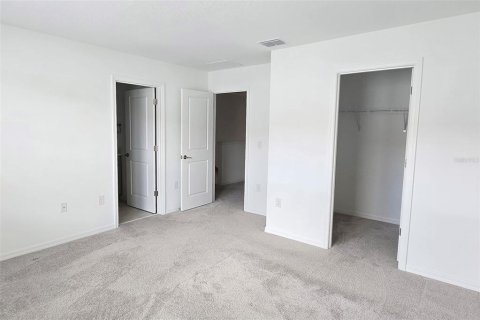 Townhouse in Davenport, Florida 3 bedrooms, 130.71 sq.m. № 2196648 - photo 18