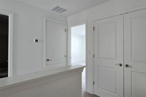Townhouse in Davenport, Florida 3 bedrooms, 130.71 sq.m. № 2196648 - photo 13
