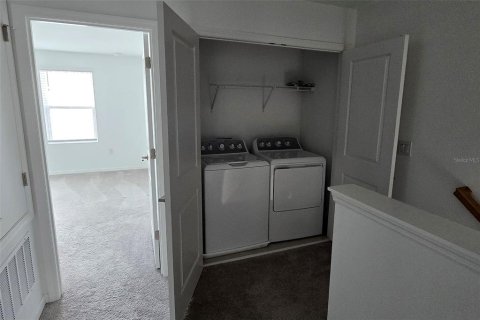Townhouse in Davenport, Florida 3 bedrooms, 130.71 sq.m. № 2196648 - photo 14