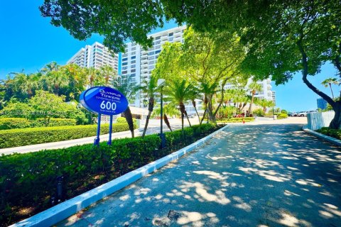 Condo in Hallandale Beach, Florida, 1 bedroom  № 2086324 - photo 28