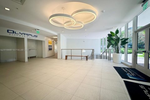 Condo in Hallandale Beach, Florida, 1 bedroom  № 2086324 - photo 16