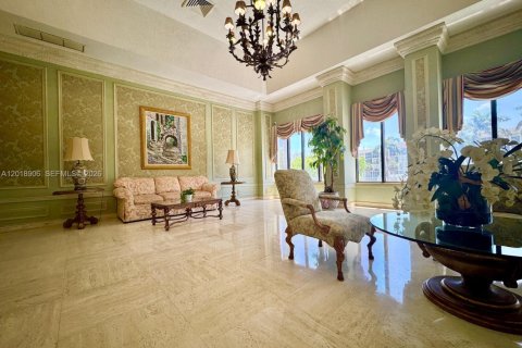 Condo in Hallandale Beach, Florida, 1 bedroom  № 2086324 - photo 6