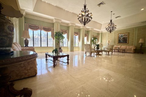 Condo in Hallandale Beach, Florida, 1 bedroom  № 2086324 - photo 4