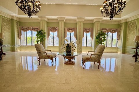 Condo in Hallandale Beach, Florida, 1 bedroom  № 2086324 - photo 7