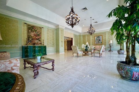 Condo in Hallandale Beach, Florida, 1 bedroom  № 2086324 - photo 5