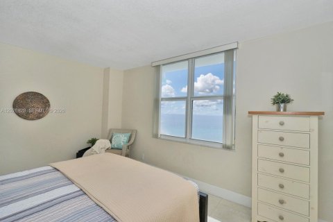 Copropriété à vendre à Hollywood, Floride: 2 chambres, 101.73 m2 № 2253410 - photo 16
