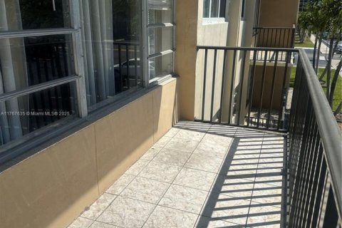 Copropriété à vendre à Miami, Floride: 1 chambre, 62.8 m2 № 1985456 - photo 7