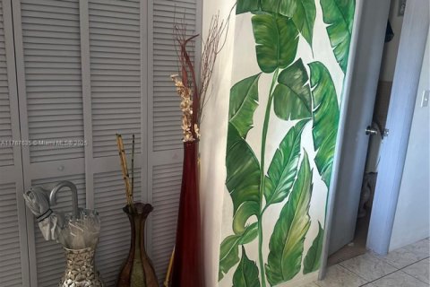Copropriété à vendre à Miami, Floride: 1 chambre, 62.8 m2 № 1985456 - photo 11