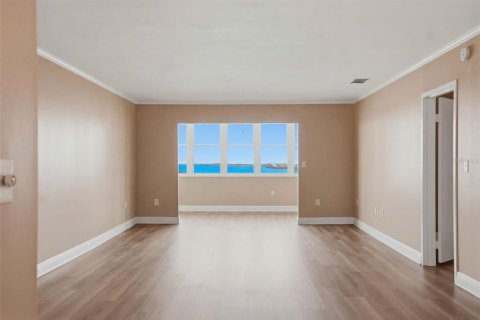 Condominio en venta en Saint Petersburg, Florida, 2 dormitorios, 149.11 m2 № 2423867 - foto 6