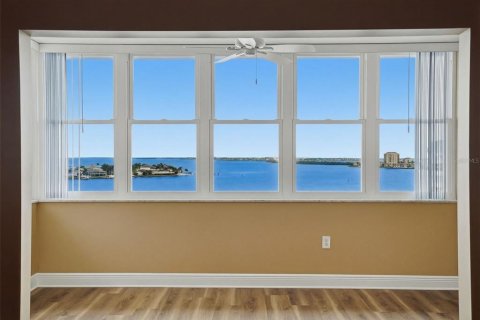 Condominio en venta en Saint Petersburg, Florida, 2 dormitorios, 149.11 m2 № 2423867 - foto 3