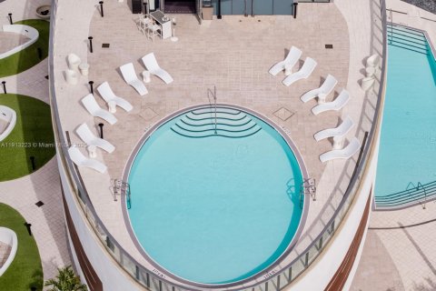 Copropriété à vendre à Miami, Floride: 3 chambres, 203.27 m2 № 1969819 - photo 30