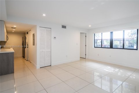 Appartement à louer à Miami Beach, Floride: 2 chambres, 76.74 m2 № 1952270 - photo 2
