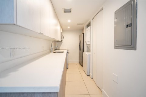 Appartement à louer à Miami Beach, Floride: 2 chambres, 76.74 m2 № 1952270 - photo 6