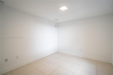 Appartement à louer à Miami Beach, Floride: 2 chambres, 76.74 m2 № 1952270 - photo 9
