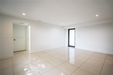 Appartement à louer à Miami Beach, Floride: 2 chambres, 76.74 m2 № 1952270 - photo 4