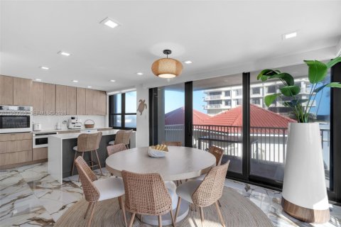 Condo in Riviera Beach, Florida, 2 bedrooms  № 2007586 - photo 6