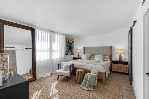 Condo in Riviera Beach, Florida, 2 bedrooms  № 2007586 - photo 21