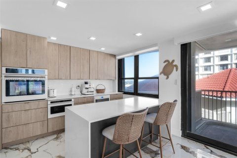 Condo in Riviera Beach, Florida, 2 bedrooms  № 2007586 - photo 5