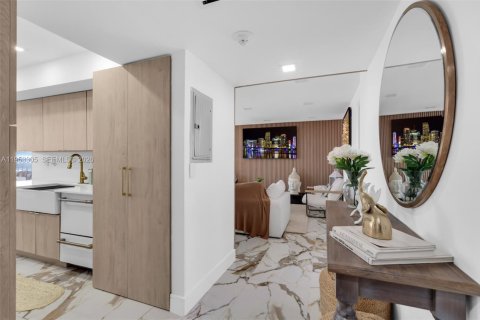 Condo in Riviera Beach, Florida, 2 bedrooms  № 2007586 - photo 3