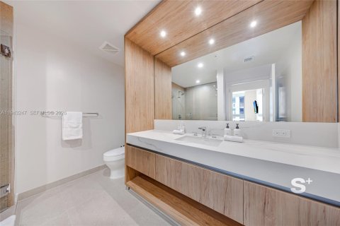 Copropriété à vendre à Miami, Floride: 1 chambre, 60.39 m2 № 1999557 - photo 4