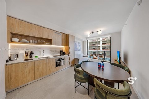 Condo à Miami, Floride, 1 chambre  № 1999557