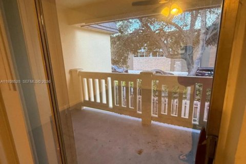 Townhouse in Miami, Florida 2 bedrooms, 125.05 sq.m. № 1996137 - photo 17