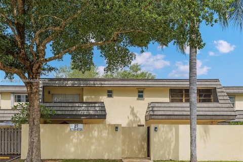 Townhouse in Miami, Florida 2 bedrooms, 125.05 sq.m. № 1996137 - photo 19