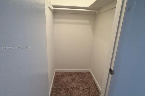 Townhouse in Miami, Florida 2 bedrooms, 125.05 sq.m. № 1996137 - photo 16