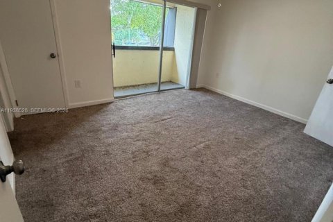 Townhouse in Miami, Florida 2 bedrooms, 125.05 sq.m. № 1996137 - photo 8