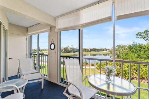 Condo in Sarasota, Florida, 2 bedrooms № 2111381