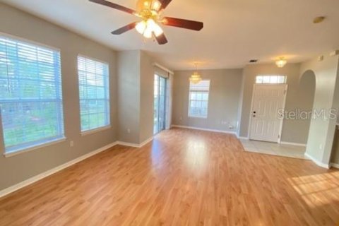 Townhouse in Wesley Chapel, Florida 3 bedrooms, 140.56 sq.m. № 1808524 - photo 4