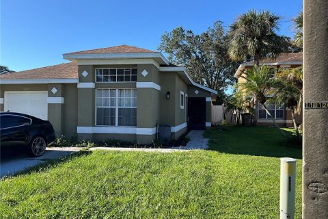 Villa ou maison à vendre à Kissimmee, Floride: 3 chambres, 129.32 m2 № 2419309 - photo 2