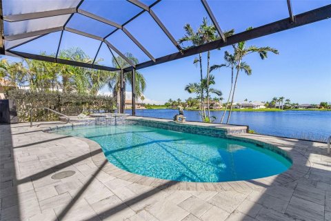 House in Punta Gorda, Florida 3 bedrooms, 218.32 sq.m. № 1851623 - photo 19