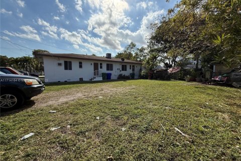 Commercial property in Miami, Florida 338.16 sq.m. № 1811772 - photo 3