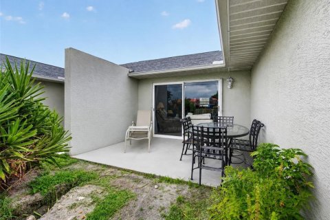 Commercial property in Cape Coral, Florida 6 bedrooms, 206.06 sq.m. № 2333839 - photo 27