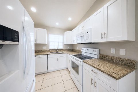 Commercial property in Cape Coral, Florida 6 bedrooms, 206.06 sq.m. № 2333839 - photo 6