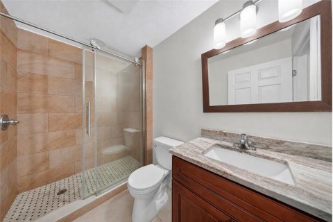 Commercial property in Cape Coral, Florida 6 bedrooms, 206.06 sq.m. № 2333839 - photo 25