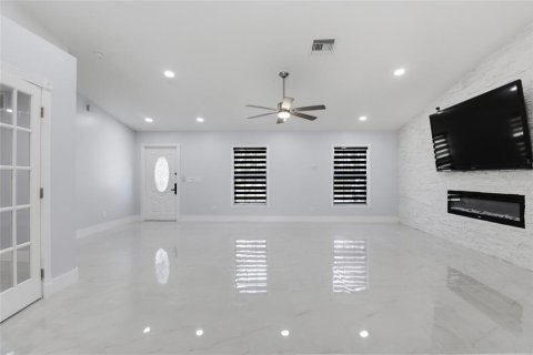 Villa ou maison à vendre à Lehigh Acres, Floride: 3 chambres, 165.09 m2 № 2308902 - photo 12