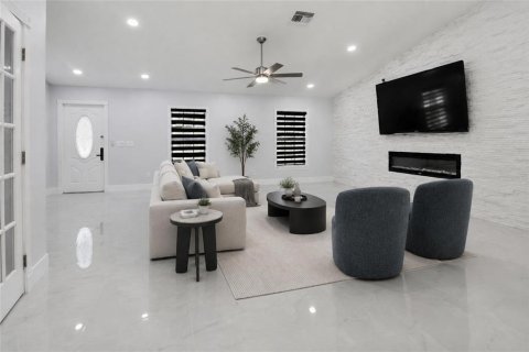 Villa ou maison à vendre à Lehigh Acres, Floride: 3 chambres, 165.09 m2 № 2308902 - photo 11