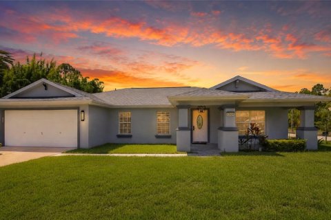House in Lehigh Acres, Florida 3 bedrooms, 165.09 sq.m. № 2308902