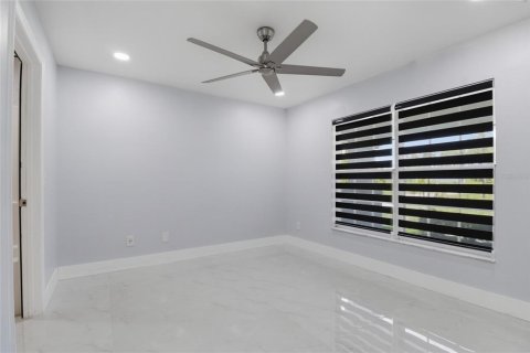 Villa ou maison à vendre à Lehigh Acres, Floride: 3 chambres, 165.09 m2 № 2308902 - photo 30