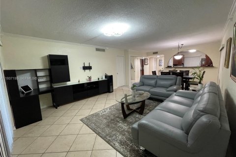 Купить кондоминиум в Уэстон, Флорида 2 спальни, 114.73м2, № 1995391 - фото 26