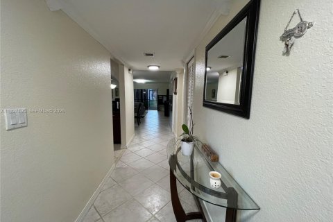 Купить кондоминиум в Уэстон, Флорида 2 спальни, 114.73м2, № 1995391 - фото 4